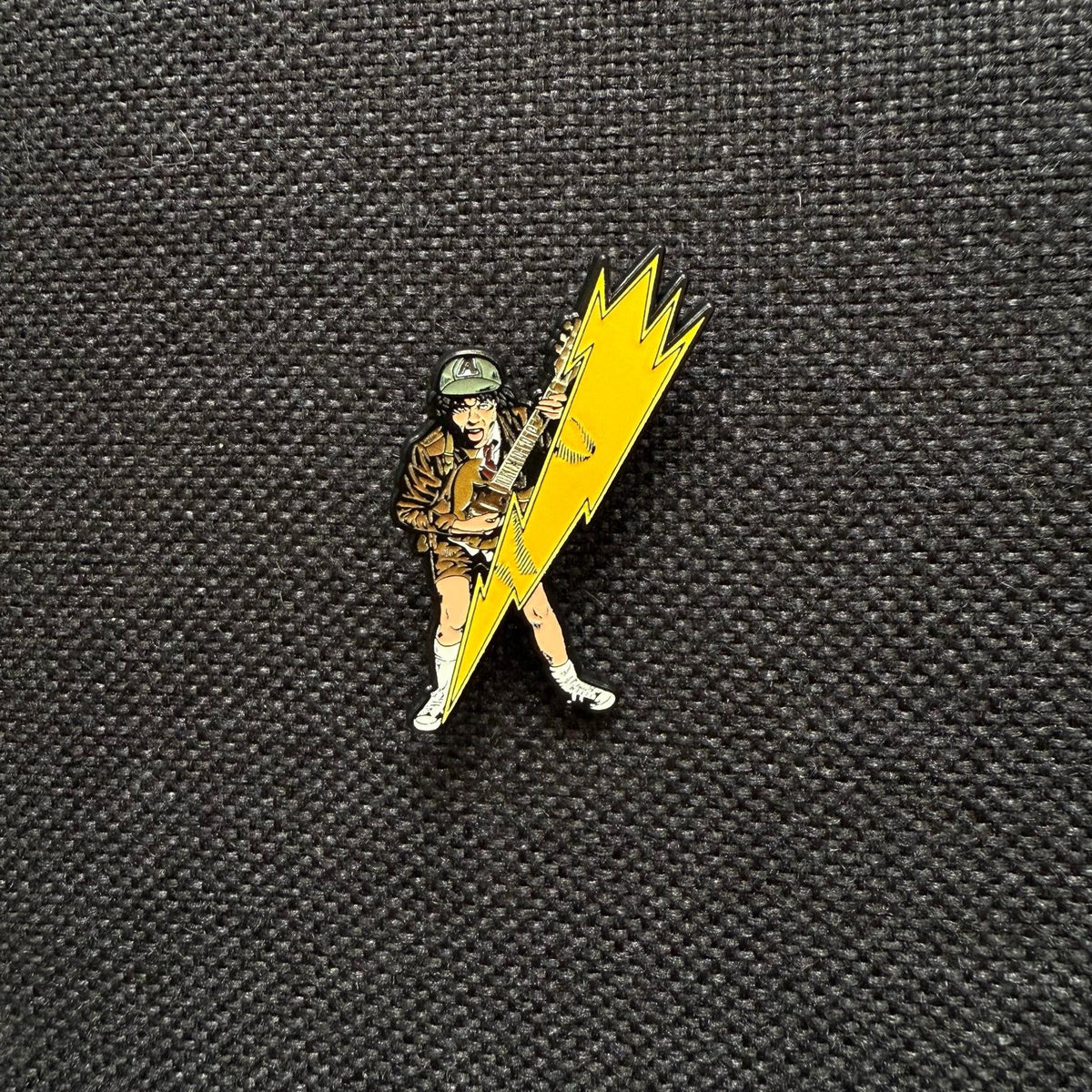 AC/DC - High Voltage - Pin